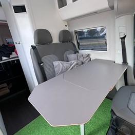 GC600, GC680, GrandCalifornia, Stauraum GC, Auziehtisch, Tisch, Ausziehtisch GC, Camper, MNC, MyNewCamper, Ausziehtisch3